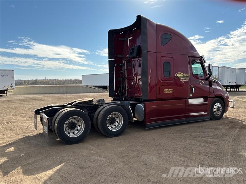 Freightliner Cascadia 126 6x4 T/A Sleeper Truck Tractor Vilcēji