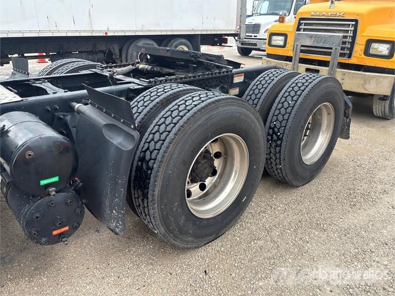 Freightliner Cascadia 126 Vetopöytäautot