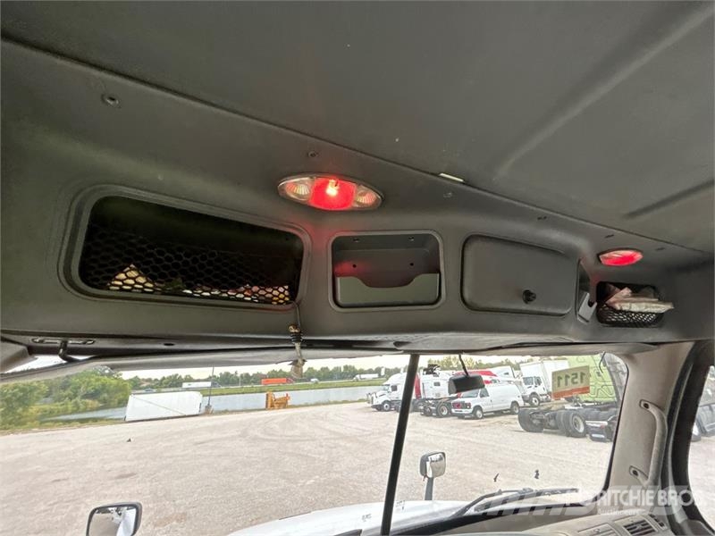 Freightliner Cascadia 125 وحدات الجر
