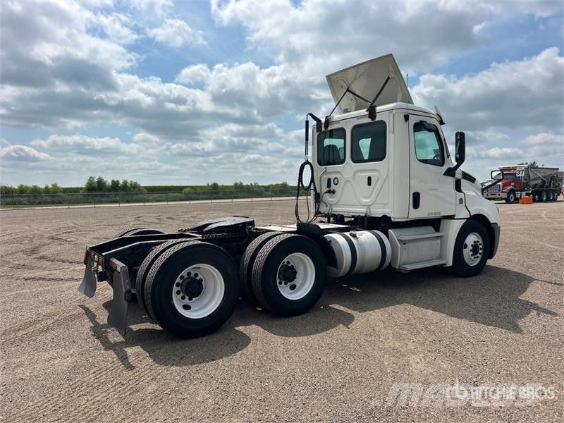 Freightliner Cascadia 126 Prime Movers