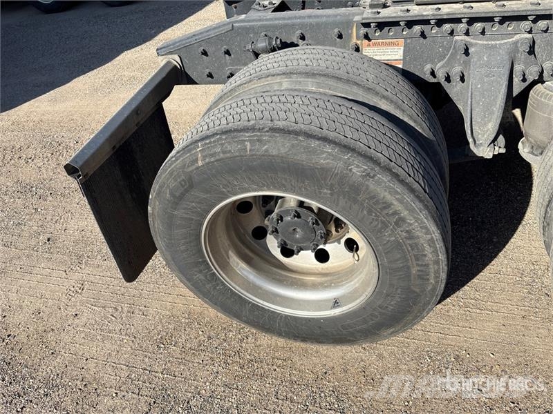 Freightliner Cascadia 126 Влекачи