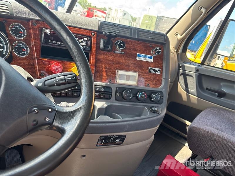 Freightliner Cascadia 113 Prime Movers