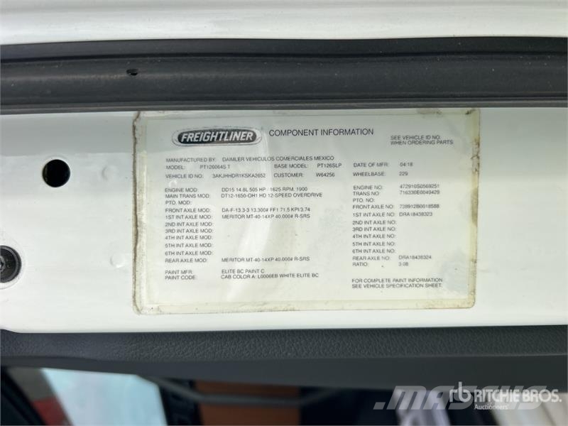 Freightliner Cascadia 126 6x4 T/A Sleeper Truck Tractor Tractores (camiões)