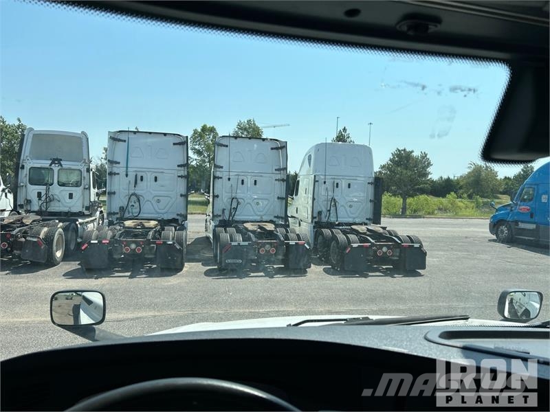 Freightliner Cascadia 126 Çekiciler