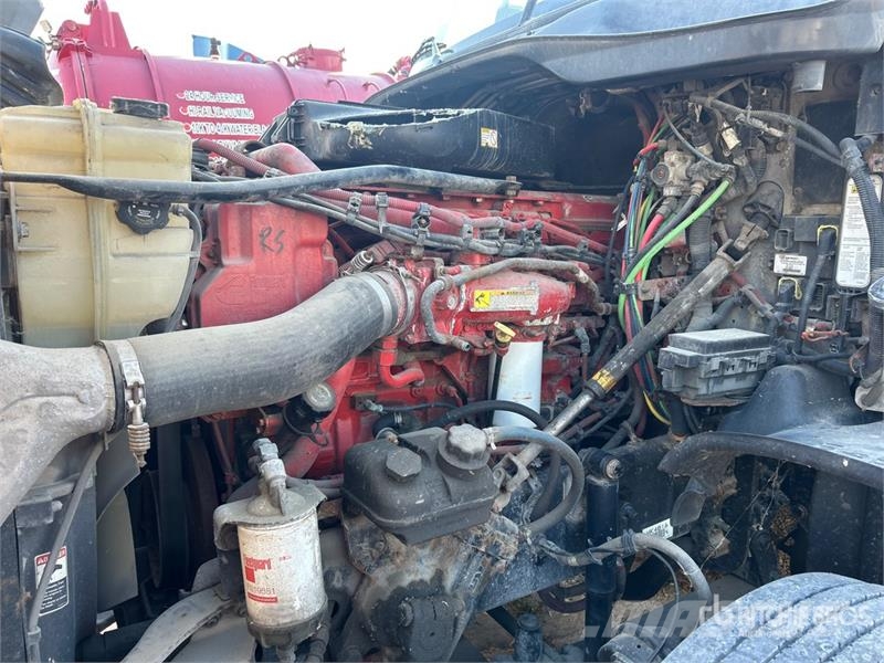 Freightliner Cascadia 125 6x4 T/A Sleeper Truck Tractor Autotractoare