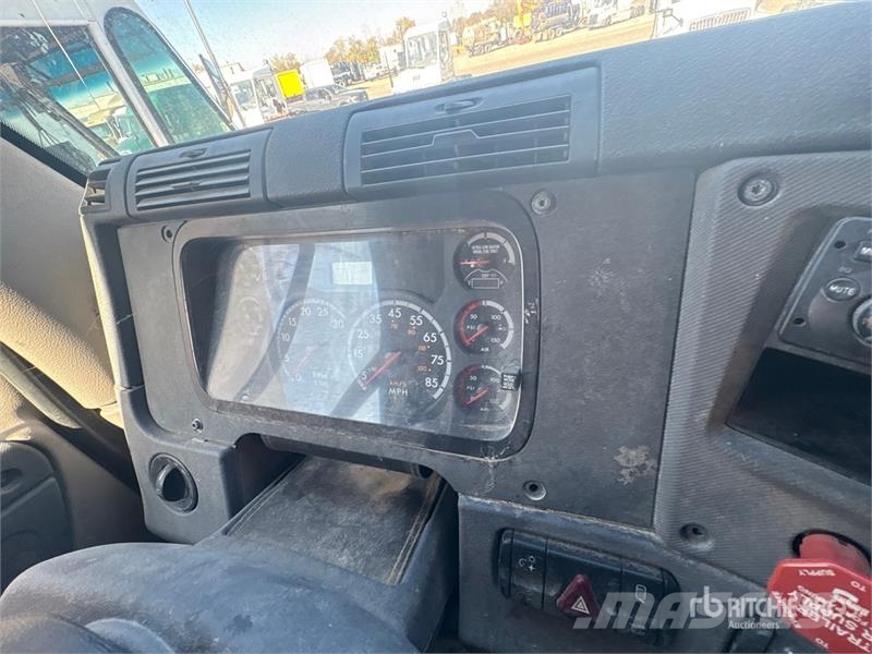 Freightliner Cascadia 125 Тягачі
