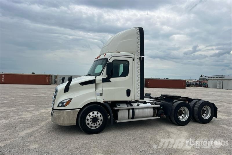 Freightliner Cascadia 116 وحدات الجر