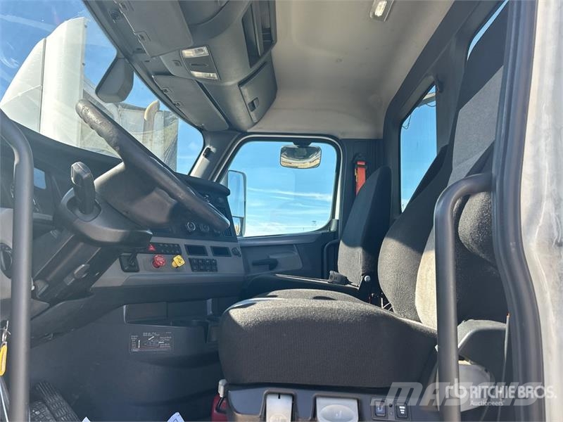 Freightliner Cascadia 116 牵引车