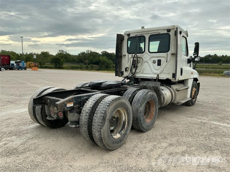 Freightliner Cascadia 125 Sadulveokid