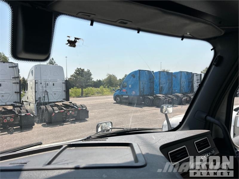 Freightliner Cascadia 126 Çekiciler