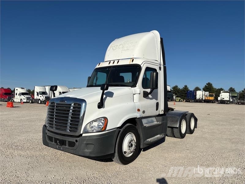 Freightliner Cascadia 125 Vlačilci