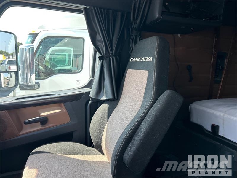 Freightliner Cascadia 126 Çekiciler