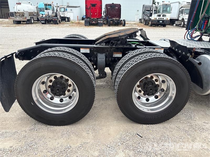 Freightliner Cascadia 126 Prime Movers