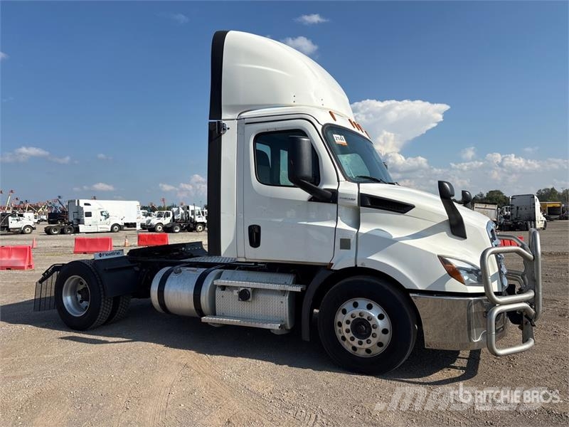 Freightliner Cascadia 116 Tractor Units