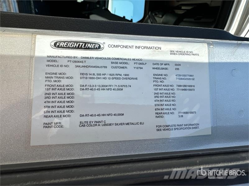Freightliner Cascadia 126 6x4 T/A Sleeper Truck Tractor Влекачи