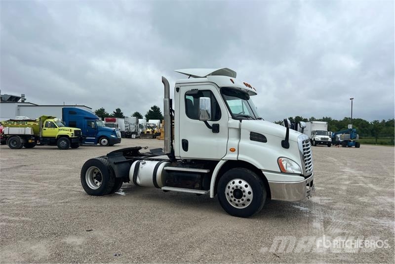 Freightliner Cascadia 113 Prime Movers