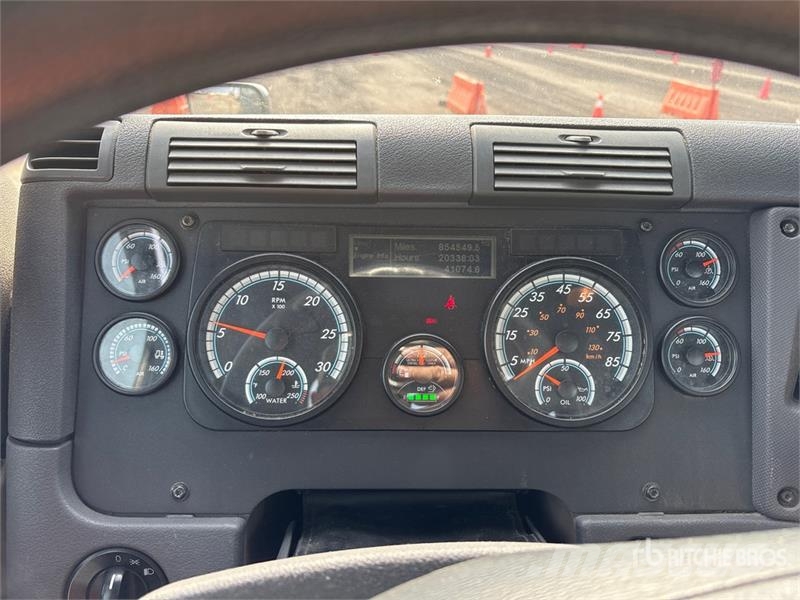 Freightliner Cascadia 125 Tractor Units