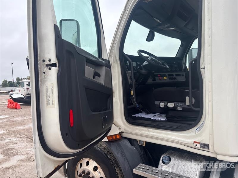 Freightliner Cascadia 116 Vilcēji