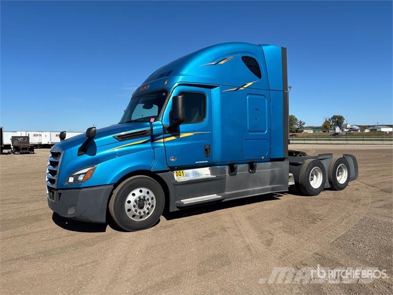 Freightliner Cascadia 126 6x4 T/A Sleeper Truck Tractor 曳引機組件