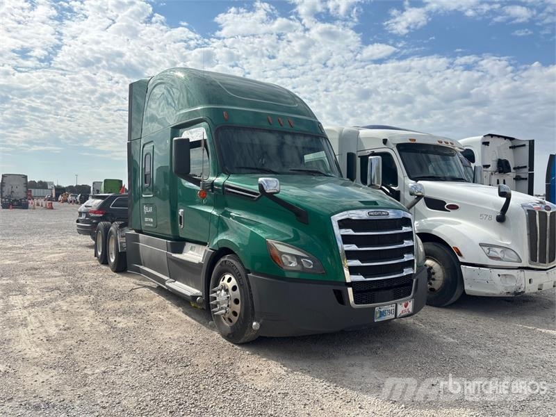 Freightliner Cascadia 126 6x4 T/A Sleeper Truck Tractor Motrici e Trattori Stradali