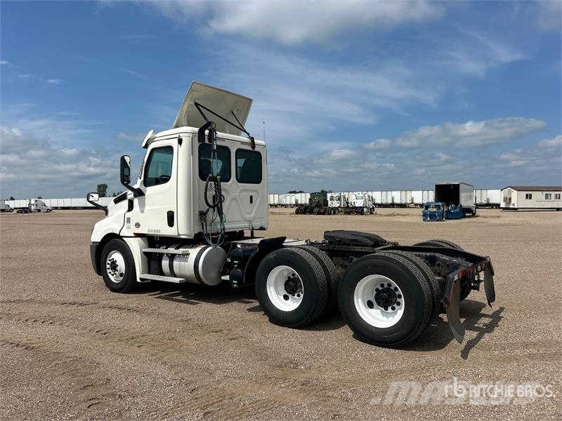 Freightliner Cascadia 126 Prime Movers