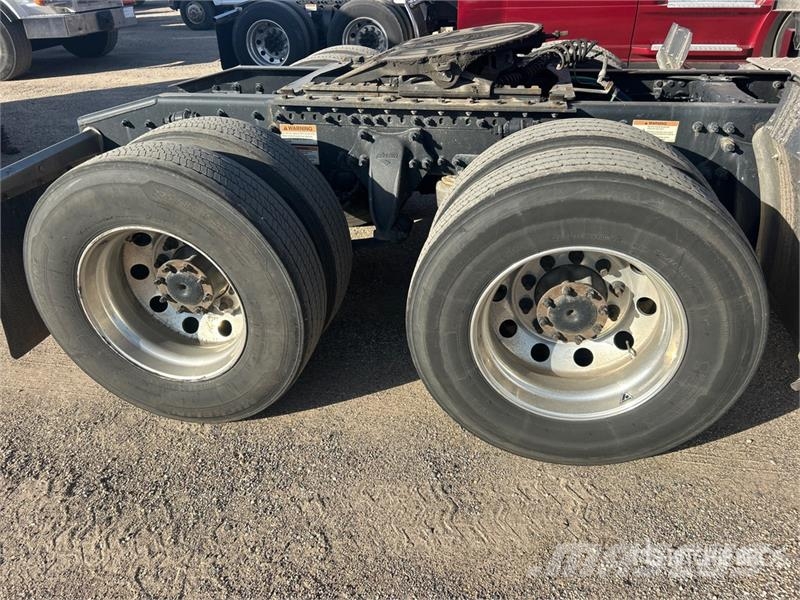 Freightliner Cascadia 126 Влекачи