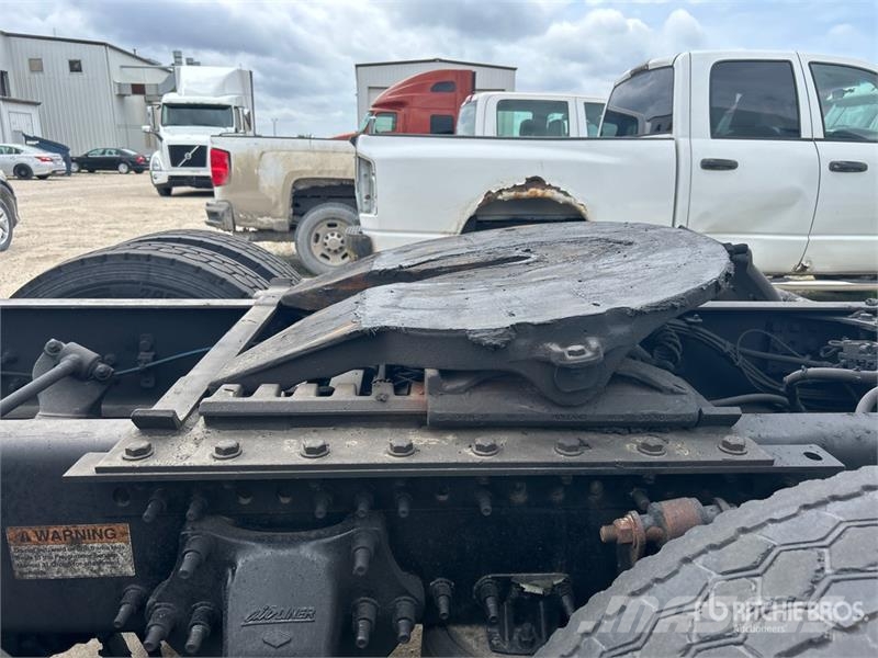 Freightliner Cascadia 126 6x4 T/A Sleeper Truck Tractor Cavalos mecânicos