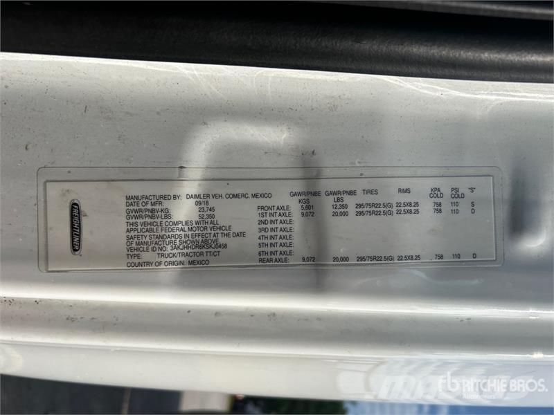 Freightliner Cascadia 126 6x4 T/A Sleeper Truck Tractor Tractor Units