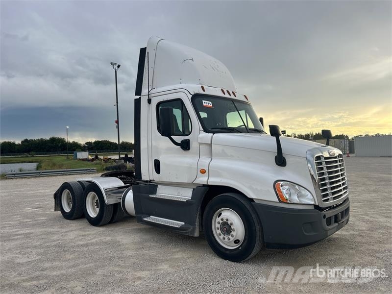 Freightliner Cascadia 125 وحدات الجر