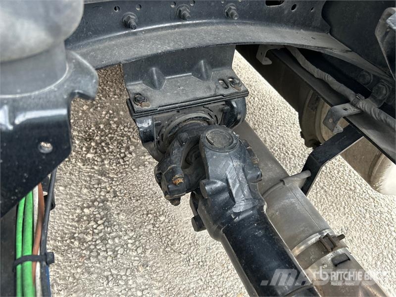 Freightliner Cascadia 126 6x4 Rebuilt Title** T/A Sleeper Truck Trekkers