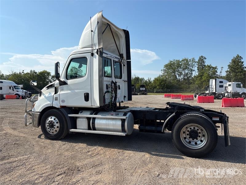 Freightliner Cascadia 116 Tractor Units