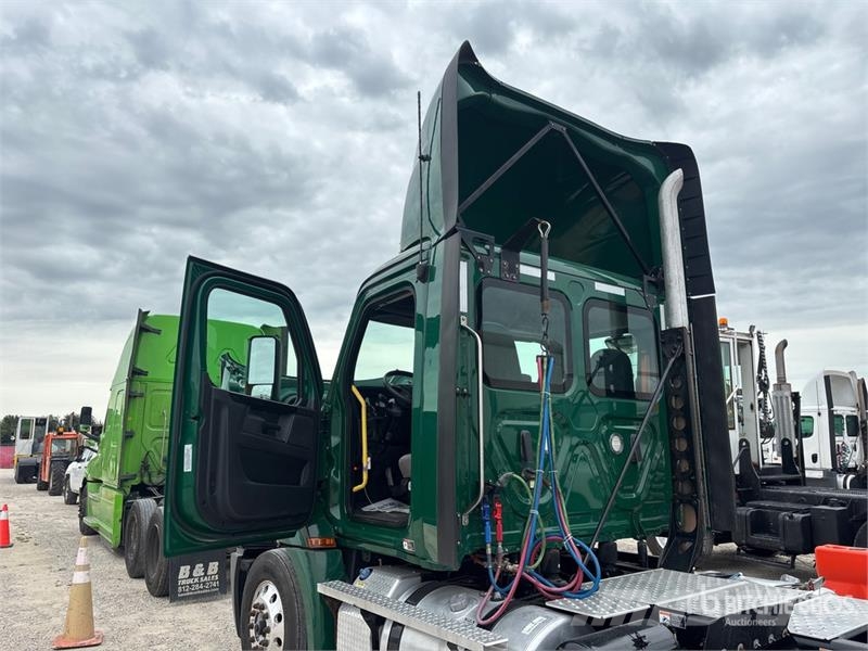 Freightliner Cascadia 126 Prime Movers