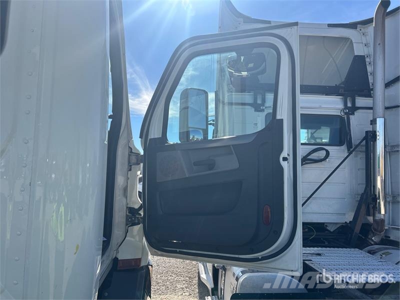 Freightliner Cascadia 116 牵引车