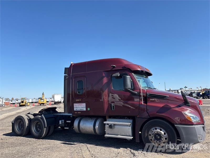 Freightliner Cascadia 126 6x4 T/A Sleeper Truck Tractor Autotractoare