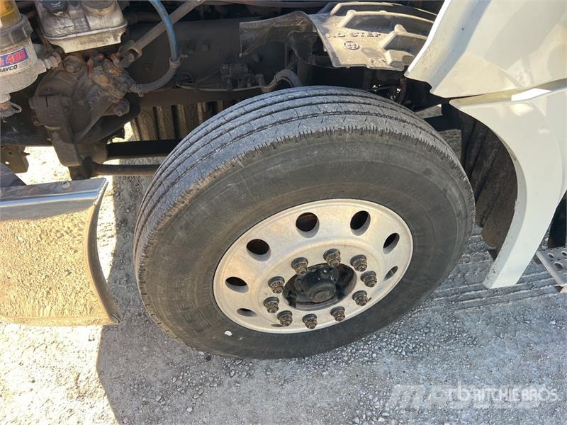 Freightliner Cascadia 126 6x4 T/A Sleeper Truck Tractor Traktorske jedinice