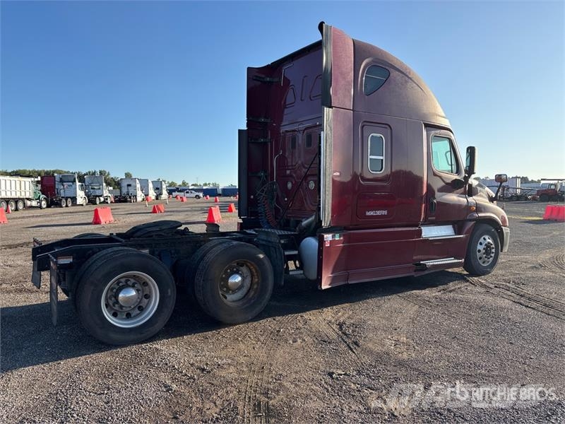 Freightliner Cascadia 125 6x2 T/A Sleeper Truck Tractor Tracteur routier