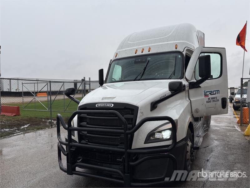 Freightliner Cascadia 126 T/A Sleeper Truck Tractor Nyergesvontatók