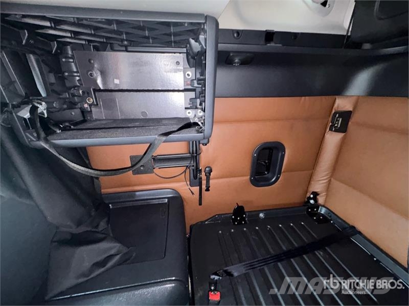 Freightliner Cascadia 126 6x4 T/A Sleeper Truck Tractor 트랙터 유닛