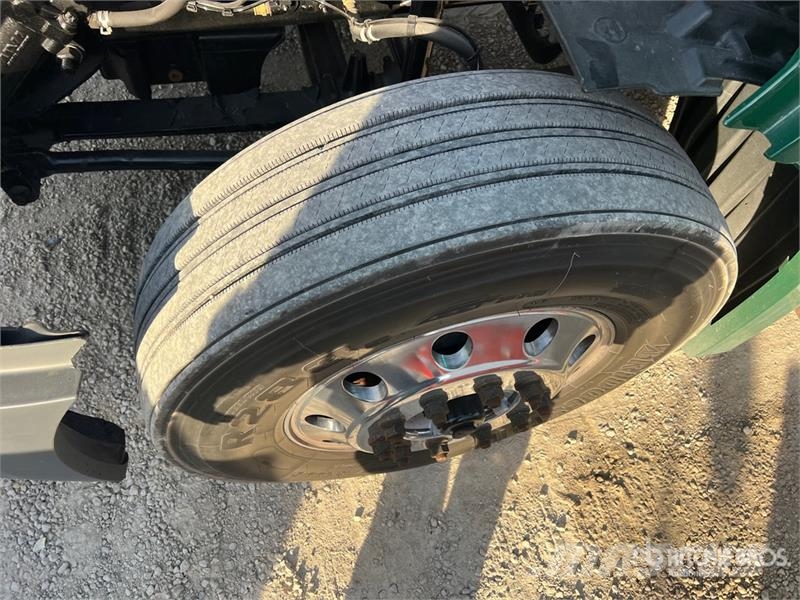 Freightliner Cascadia 126 Седельные тягачи