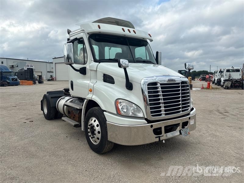 Freightliner Cascadia 113 Prime Movers