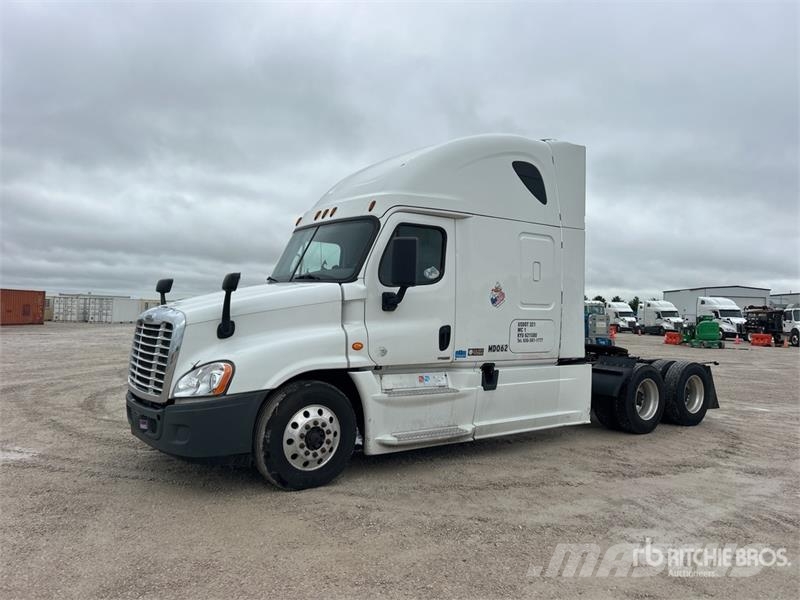 Freightliner Cascadia 125 6x4 T/A Sleeper Truck Tractor Τράκτορες