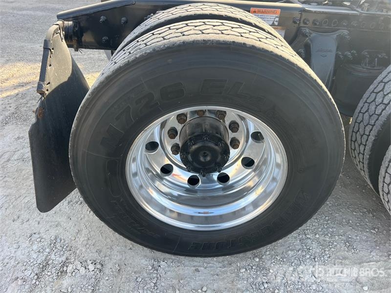 Freightliner Cascadia 126 Truck Tractor Units