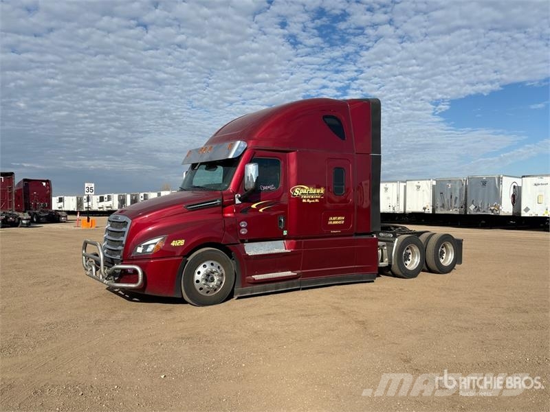 Freightliner Cascadia 126 6x4 T/A Sleeper Truck Tractor Vilcēji