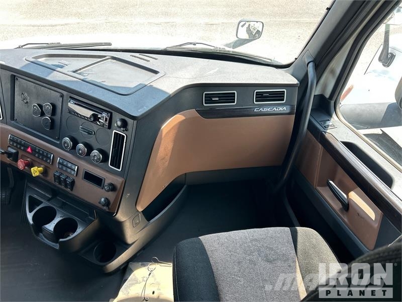 Freightliner Cascadia 126 Çekiciler