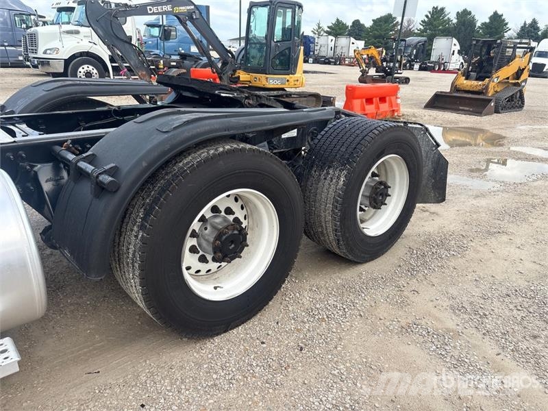 Freightliner Cascadia 116 Vetopöytäautot