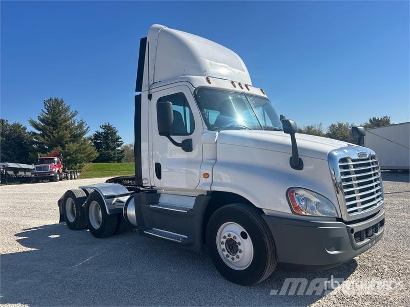 Freightliner Cascadia 125 Prime Movers