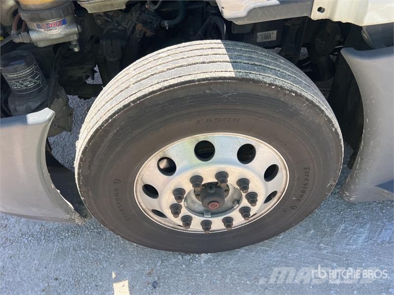 Freightliner Cascadia 125 6x4 T/A Sleeper Truck Tractor Tractor Units