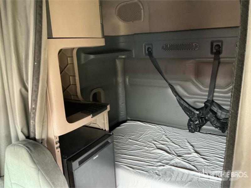 Freightliner Cascadia 125 T/A Sleeper Truck Tractor وحدات الجر
