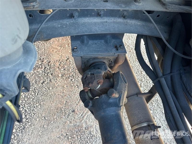 Freightliner Cascadia 126 6x4 T/A Sleeper Truck Tractor Влекачи