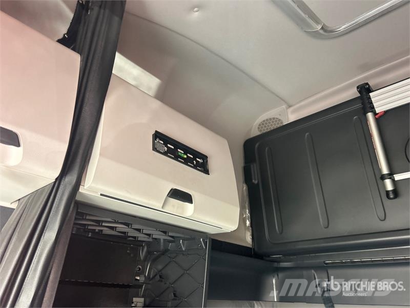 Freightliner Cascadia 126 曳引機組件